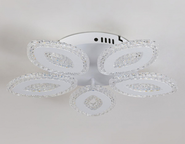 Потолочная люстра Ambrella Light FA FA4015