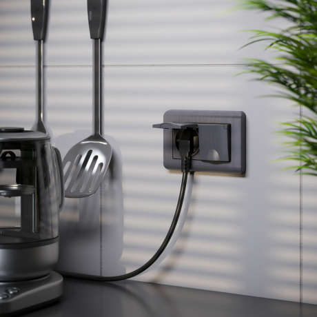 Розетка двойная влагозащищенная с заземлением и со шторками, без рамки с крышкой Werkel графит рифленый W1172204