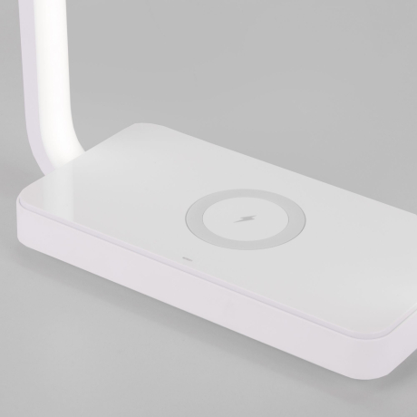 80502/1 белый белый Светодиодная настольная лампа с беспроводной зарядкой Eurosvet